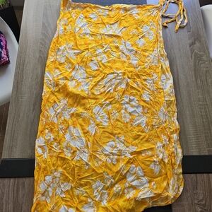 Yellow & White Floral Rayon Sarong Wrap